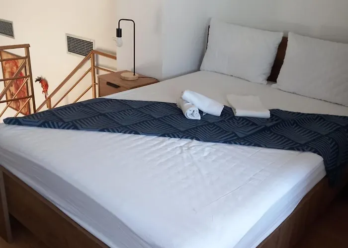 Guest House * Amaliada